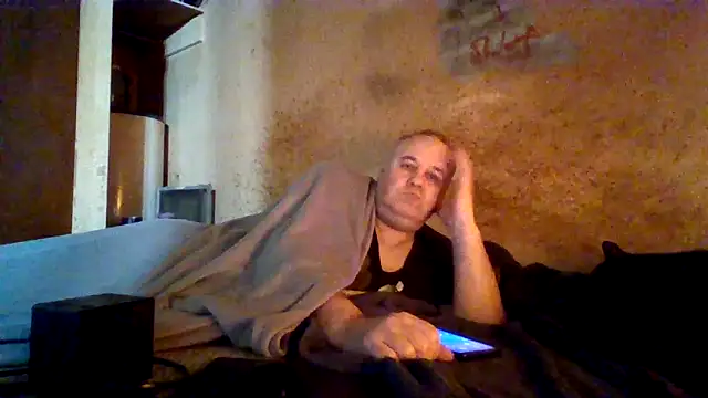 Nightshade7712 online show from March 14, 2026, 12:38 am