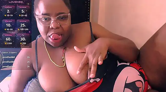 TatianaSantodomingo online show from January 18, 2025, 10:17 am