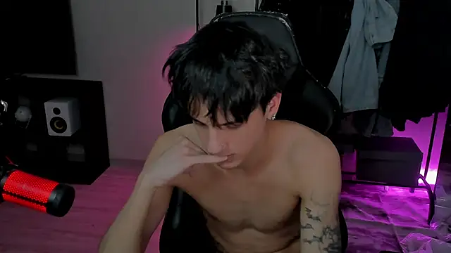 MarkBrowniii online show from February 5, 2025, 10:01 pm