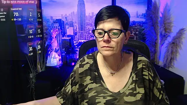 ninarandmann online show from June 11, 2026, 3:53 pm