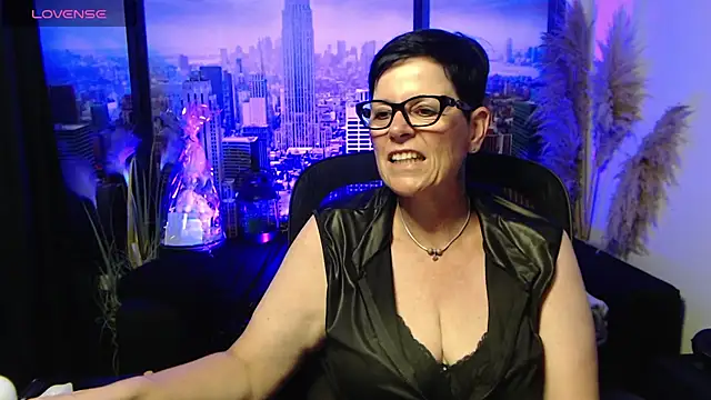 ninarandmann online show from June 25, 2026, 4:56 pm