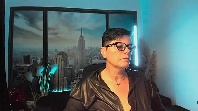 ninarandmann online show from September 8, 2025, 5:56 pm