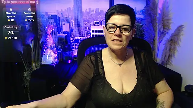 ninarandmann online show from June 15, 2026, 3:44 pm
