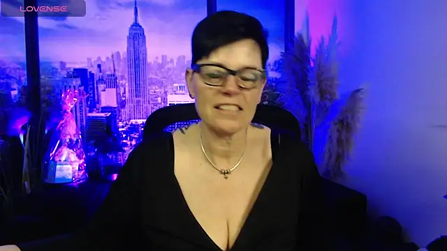 ninarandmann online show from April 20, 2026, 3:35 pm