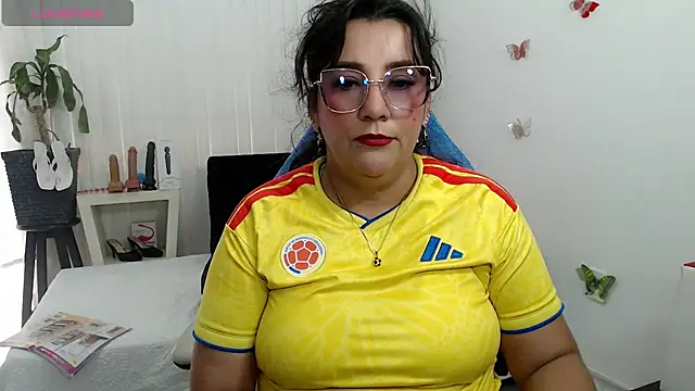 mom hot   online show from July 30, 2026, 8:41 pm