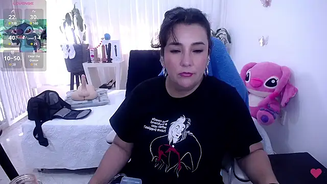 mom hot   online show from July 5, 2026, 8:59 pm