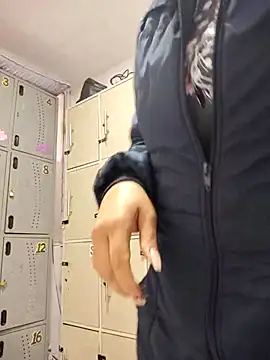 Natasha milf   online show from November 6, 2025, 12:31 pm