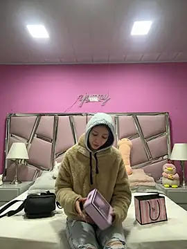 Bonniepark online show from March 10, 2025, 12:06 pm