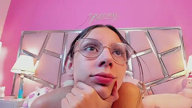 Bonniepark online show from March 7, 2025, 9:27 pm