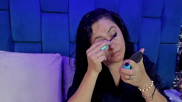 hanny milf online show from October 29, 2025, 11:53 am