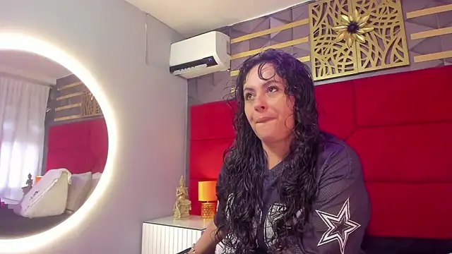 Snapshot of hanny_milf chatting on June 10, 2026, 11:55 am hanny milf online show from June 10, 2026, 11:55 am