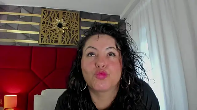 Snapshot of hanny_milf chatting on June 20, 2026, 12:10 pm hanny milf online show from June 20, 2026, 12:10 pm