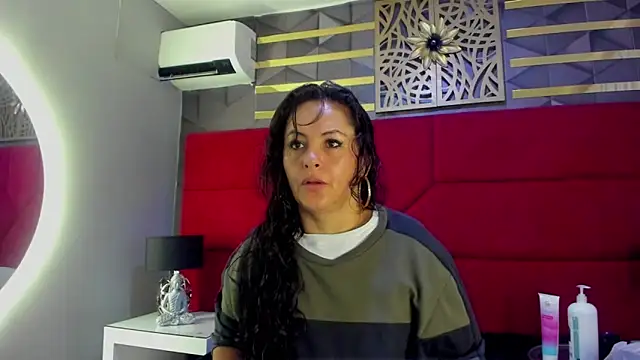 hanny milf online show from March 15, 2025, 11:29 am