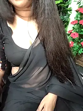 Idhika Paul online show from October 8, 2025, 7:32 am