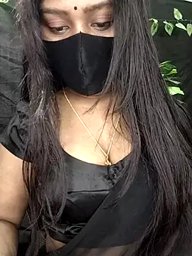 Idhika Paul online show from December 1, 2025, 4:41 pm