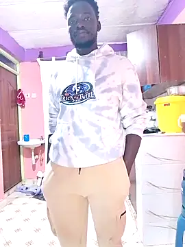 MaskedGQ online show from October 25, 2025, 4:18 pm