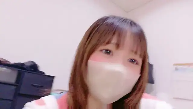 Snapshot of Yui-Ch chatting on August 6, 2026, 12:55 pm Yui-Ch online show from August 6, 2026, 12:55 pm