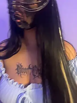 kamila french online show from March 9, 2026, 10:57 pm