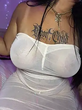kamila french online show from August 7, 2026, 11:00 pm