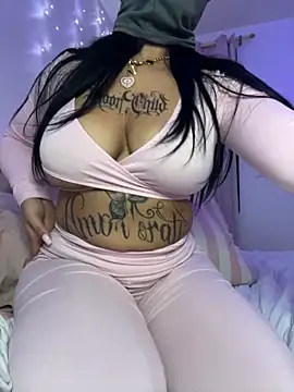 kamila french online show from December 22, 2025, 10:32 pm