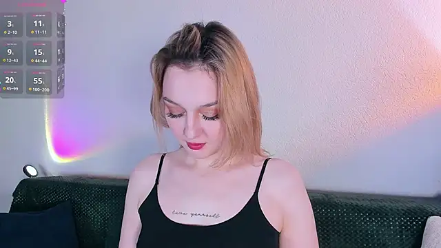 CrystalRey online show from February 8, 2026, 7:28 am