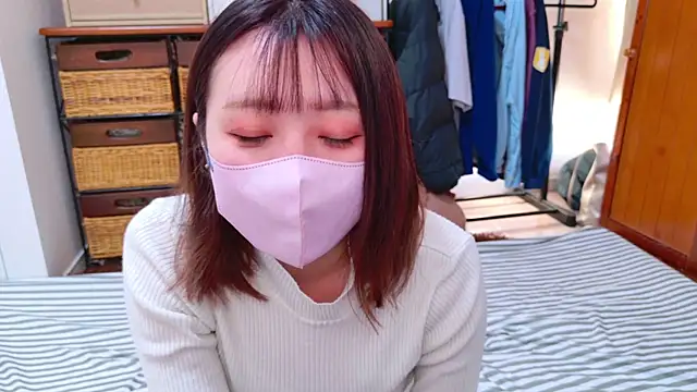 ayu yu xo online show from January 4, 2025, 6:30 am