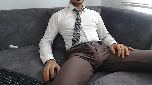 Naughtb0y online show from July 21, 2026, 10:38 am