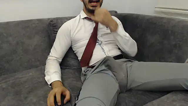 Naughtb0y online show from July 10, 2026, 10:43 pm
