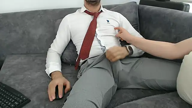 Naughtb0y online show from June 8, 2026, 11:44 am