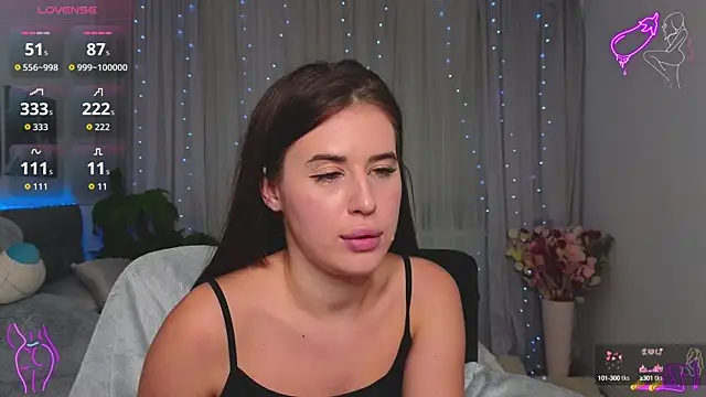 Milkissss online show from October 9, 2025, 9:26 pm