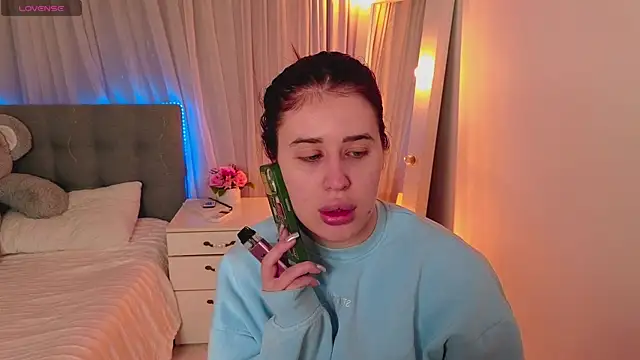 Milkissss online show from April 28, 2026, 5:39 pm