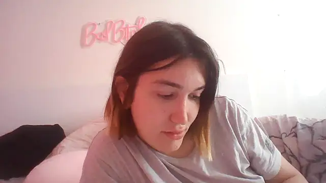 Icy  Diamond online show from April 20, 2026, 12:08 pm