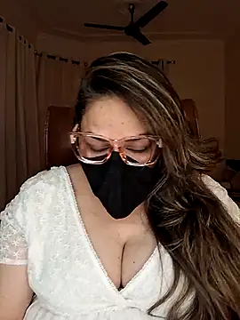 SEXY-Sardarni online show from February 15, 2025, 3:17 pm