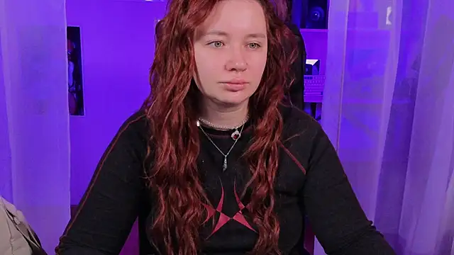 Snapshot of carolina_elf chatting on October 22, 2025, 5:18 am carolina elf online show from October 22, 2025, 5:18 am