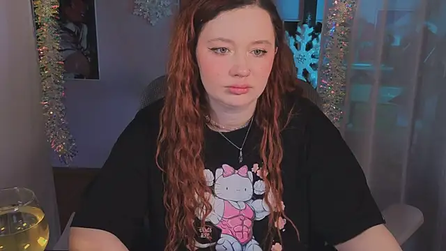 Snapshot of carolina_elf chatting on December 21, 2025, 8:20 pm carolina elf online show from December 21, 2025, 8:20 pm