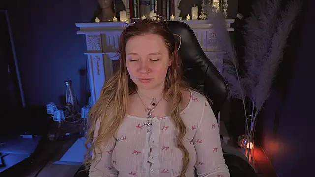 Snapshot of carolina_elf chatting on January 17, 2026, 5:33 am carolina elf online show from January 17, 2026, 5:33 am