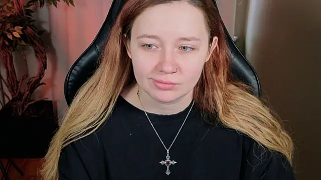 Snapshot of carolina_elf chatting on March 18, 2026, 7:22 am carolina elf online show from March 18, 2026, 7:22 am