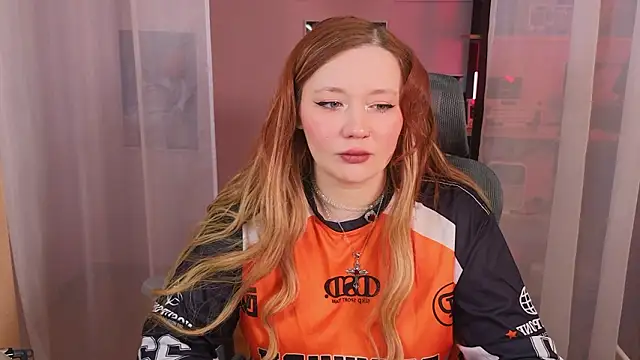 Snapshot of carolina_elf chatting on February 17, 2026, 5:16 am carolina elf online show from February 17, 2026, 5:16 am