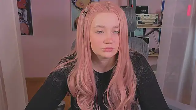 Snapshot of carolina_elf chatting on March 13, 2026, 5:23 am carolina elf online show from March 13, 2026, 5:23 am