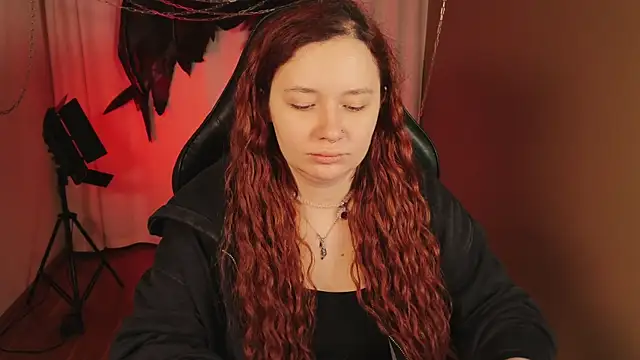 Snapshot of carolina_elf chatting on November 6, 2025, 6:17 am carolina elf online show from November 6, 2025, 6:17 am