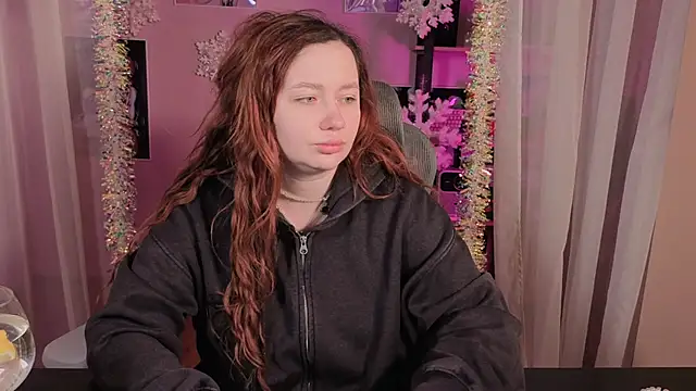 Snapshot of carolina_elf chatting on January 6, 2026, 6:06 am carolina elf online show from January 6, 2026, 6:06 am