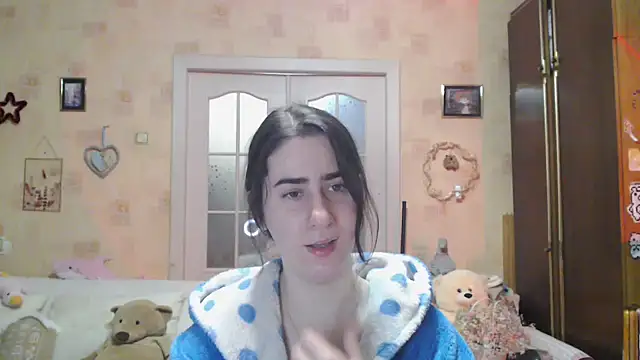 INELIKA online show from November 30, 2025, 9:04 pm