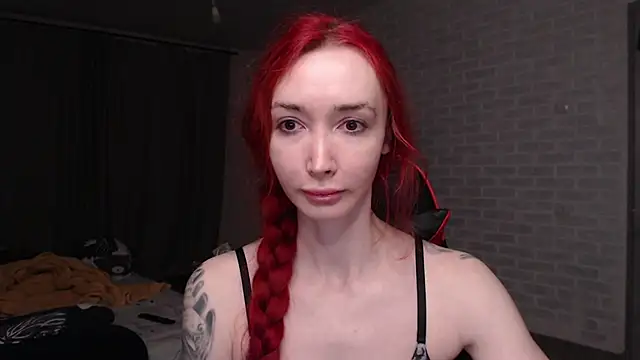 Roxy Silver online show from June 22, 2026, 9:01 pm