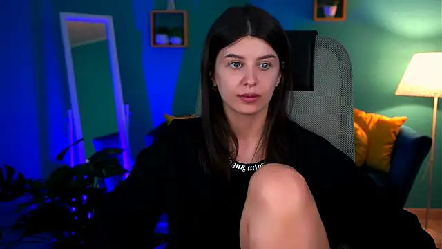 NicoleMun online show from February 19, 2025, 3:27 pm