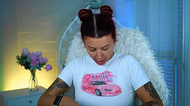 NicoleMun online show from September 17, 2025, 12:29 pm