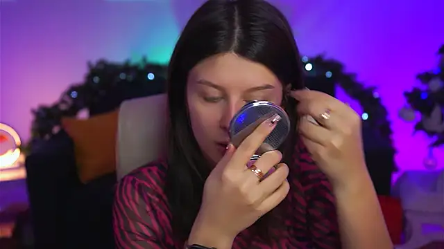 NicoleMun online show from January 26, 2025, 5:23 am