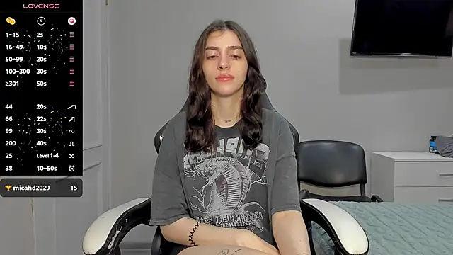 broosnica1 online show from October 29, 2025, 7:40 am