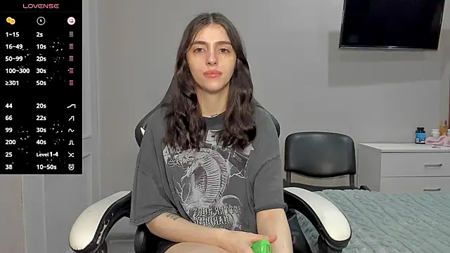 broosnica1 online show from October 28, 2025, 9:19 am