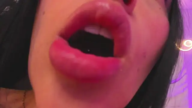 ViolettaHotLatin  online show from July 28, 2026, 2:13 pm