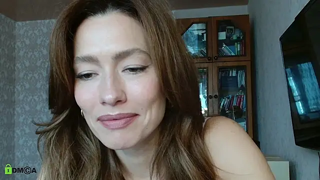 alicia spicy online show from November 12, 2025, 6:17 am